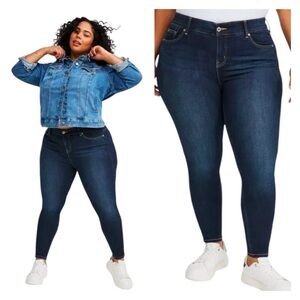 Torrid Skinny Premium Stretch High Rise Jeans Size 18T